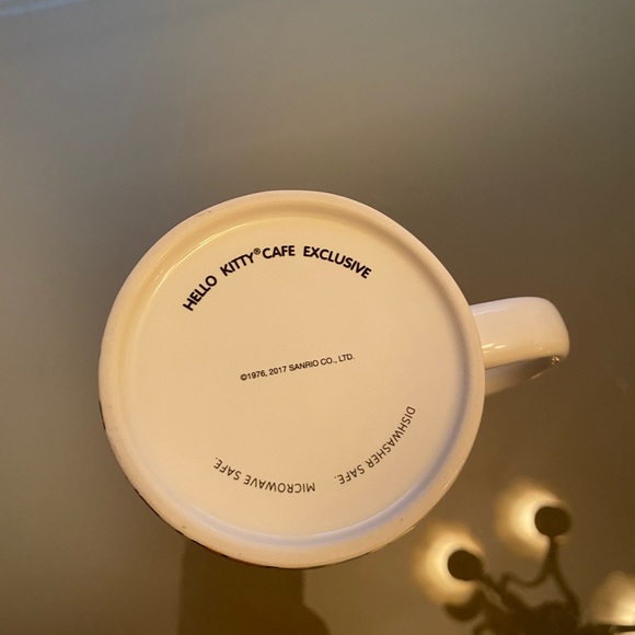 New Hello Kitty Cafe mug - Picture 8 of 12